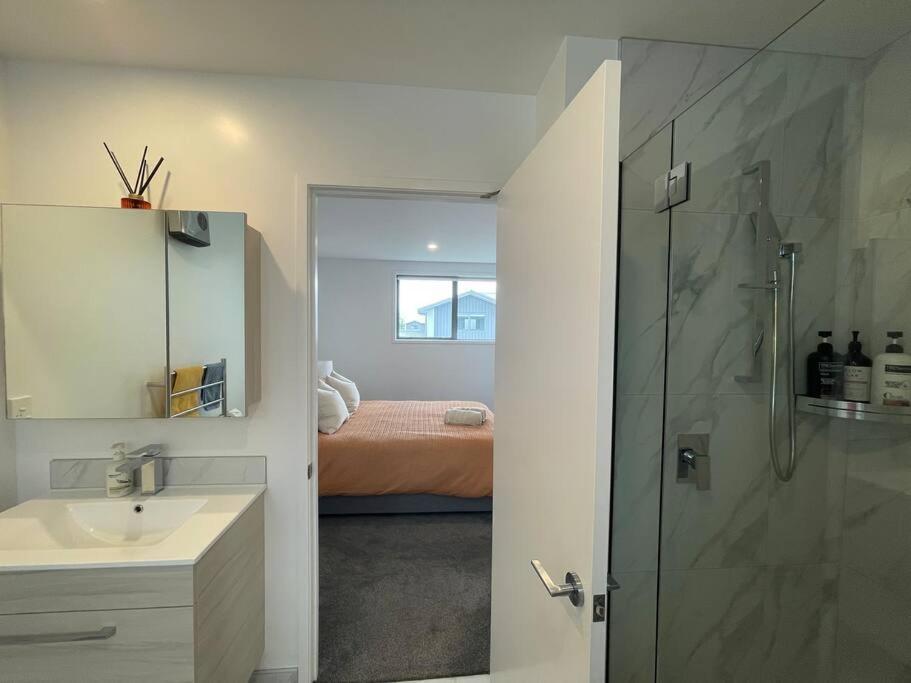 Parkside Retreat - 3 Beds -Sleeps 6 Near Westfield Villa Christchurch Exterior foto